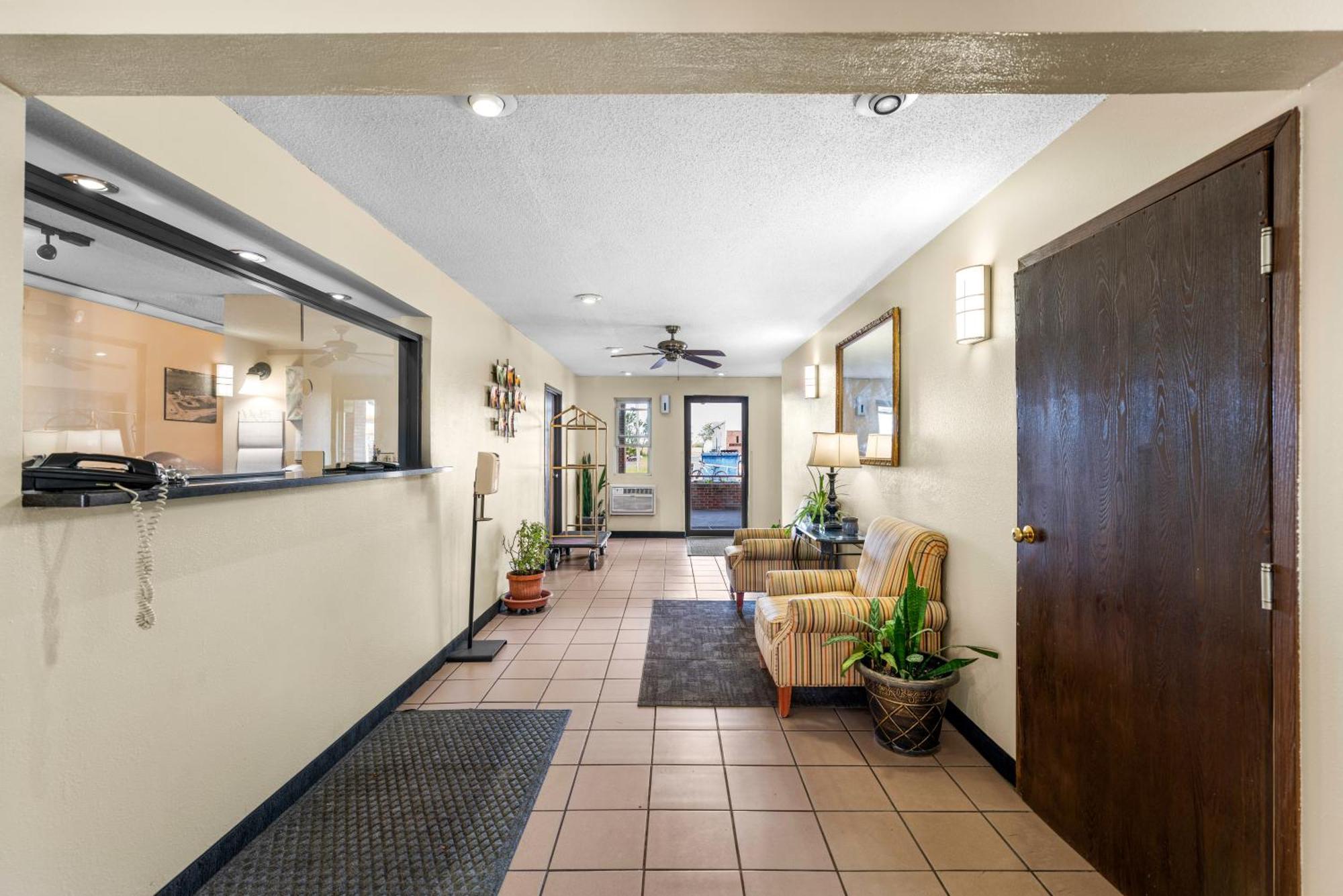 Americas Best Value Inn Decatur Exterior foto